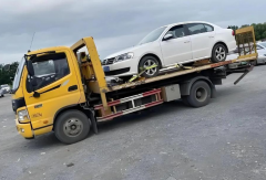 车坏半路别硬开！这7个“求救信号” 一冒头，赶紧叫拖车​